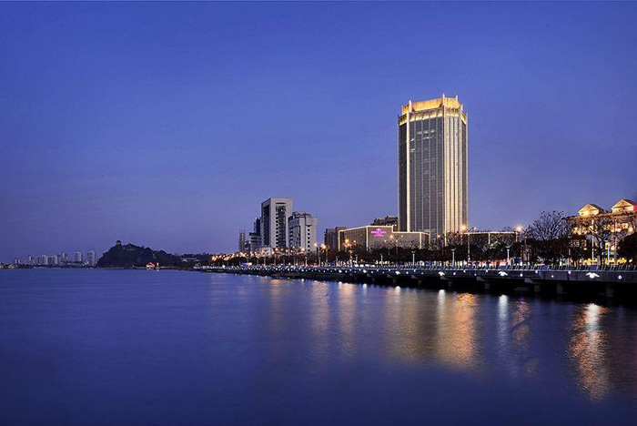 普杰酒店客房控制系统在镇江皇冠假日酒店稳定应用
